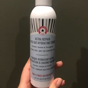 FIRST AID BEAUTY hydrating toner